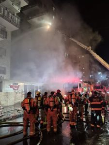 עשן כבד מיתמר מסופרמרקט 'סופר דניאל', ברמת אברהם, מכבי האש במקום